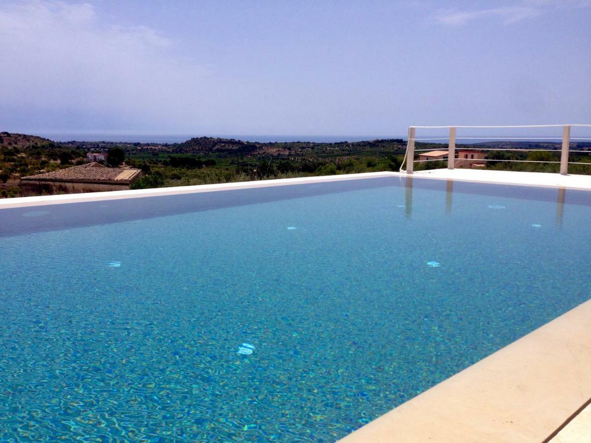 Bed and Breakfast La Casa Bianca Noto Esterno foto
